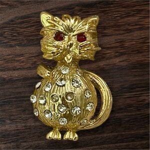 VTG Red Eyed Kitty Cat Figural Brooch Jewels Bling Rhinestones Goldtone 1 1/2"